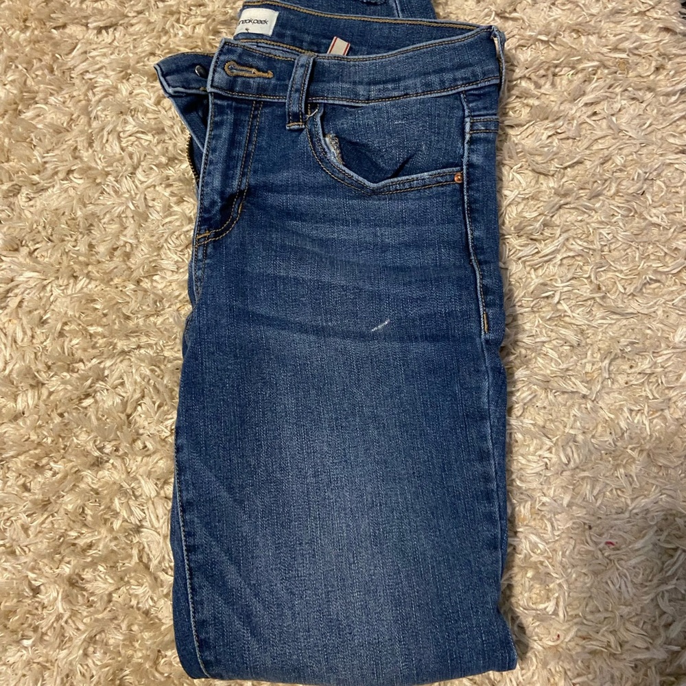 Size 3 sneak peek brand skinny jeans